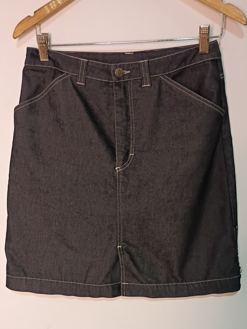 Black Jean Skirt Size 6 Pockets Front Split